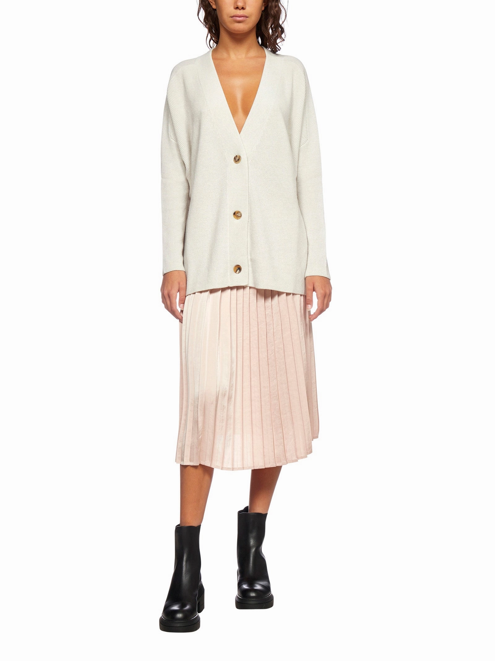 Malo V-Neck Buttoned Long Sleeved Cardigan